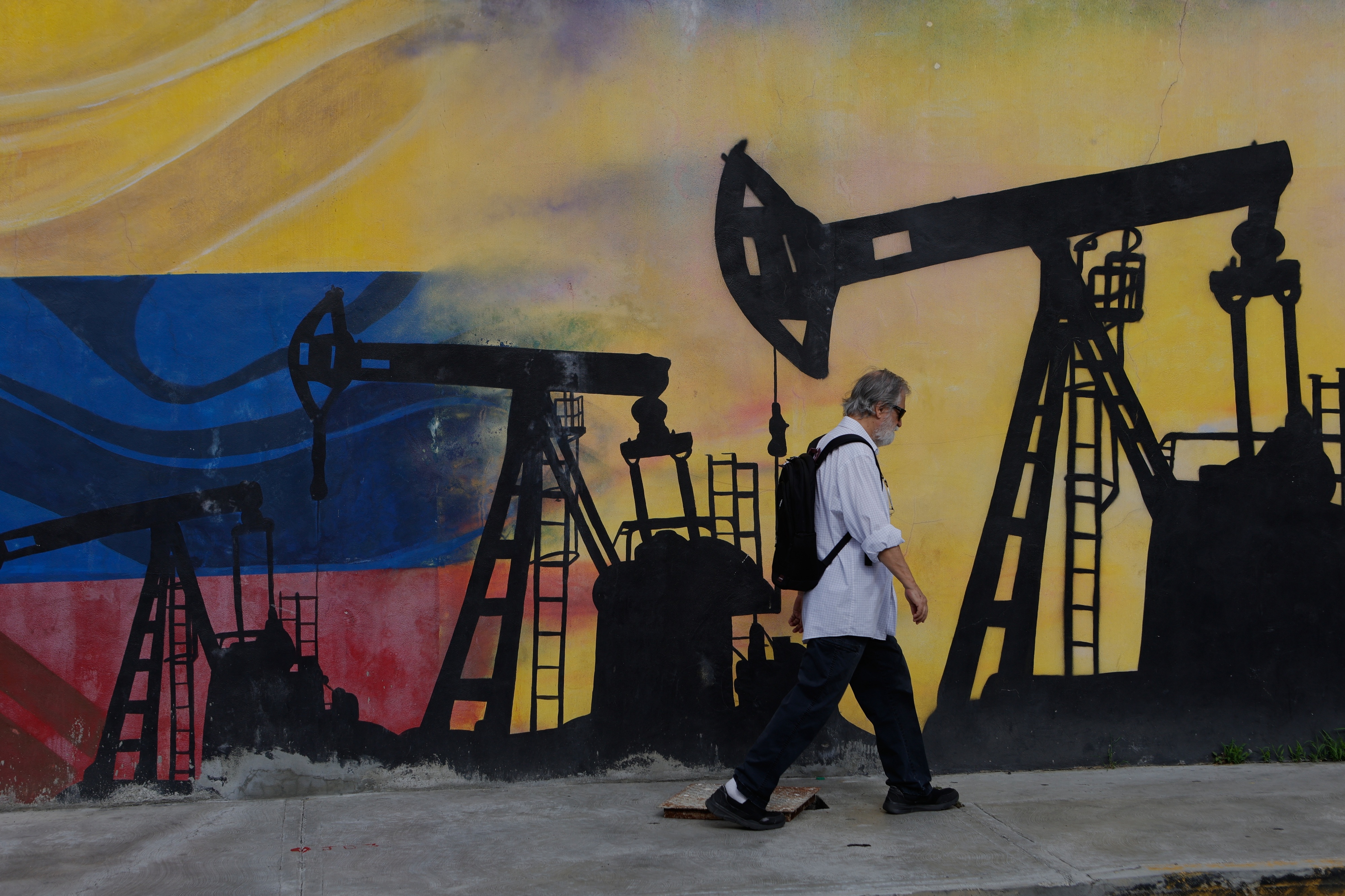 Trump announces Venezuela oil deal touted as breakthrough to lower pump prices and refill emergency inventories; deal will not bring quick relief to U.S.