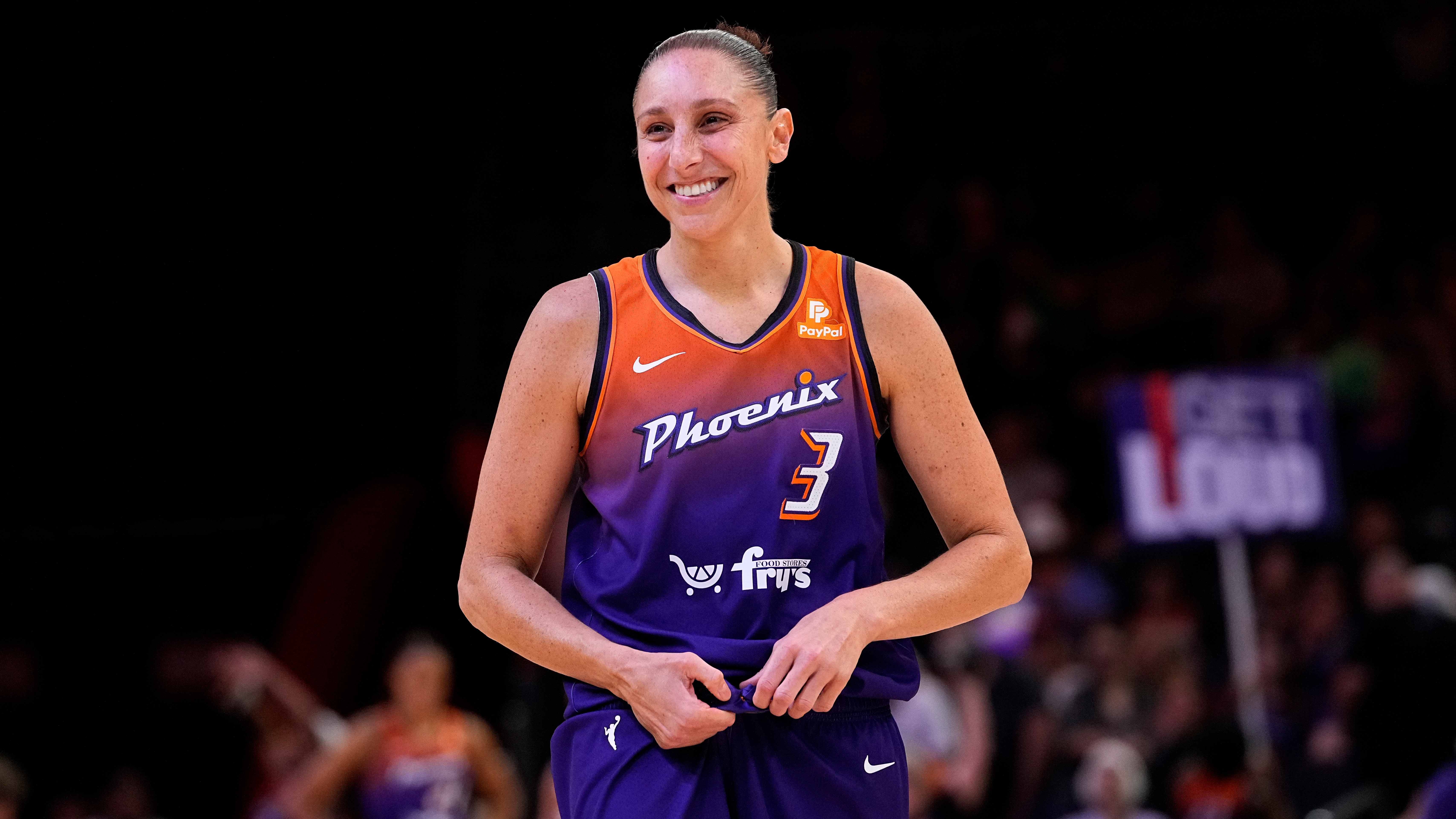 WNBA Diana Taurasi サイン入り雑誌 WNBA Diana Taurasi サイン入り雑誌 WNBA Diana Taurasi サイン入り