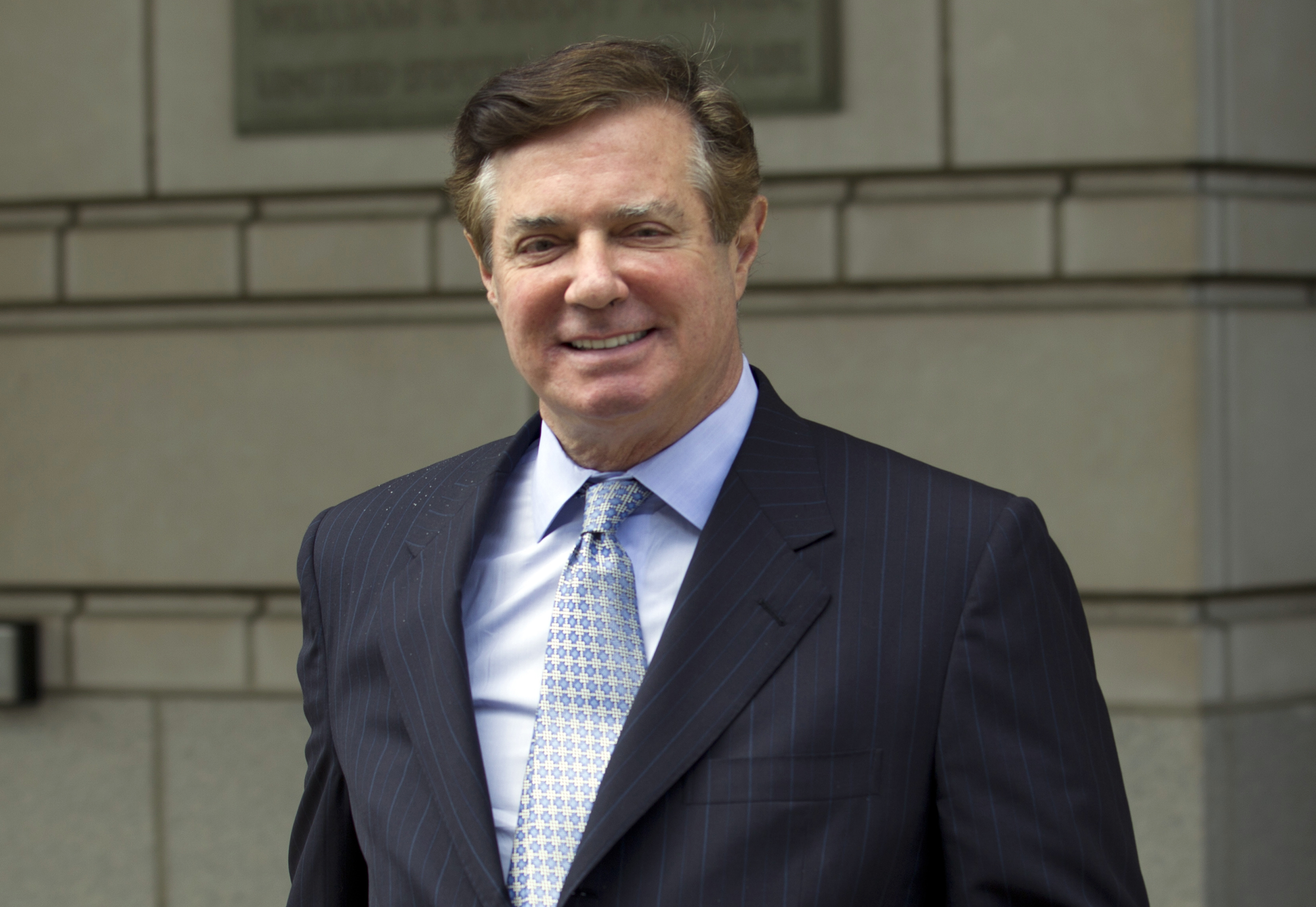 trump cannot use   pardon to stop manaforts cooperation