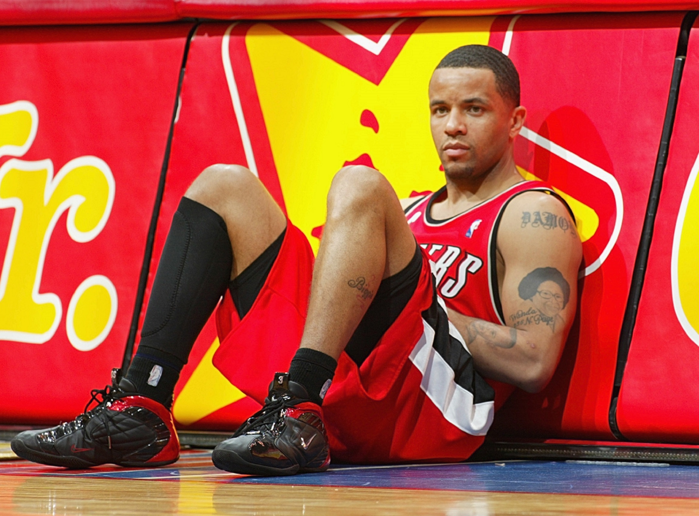 Damon Stoudamire Shoes U.K., SAVE 30 