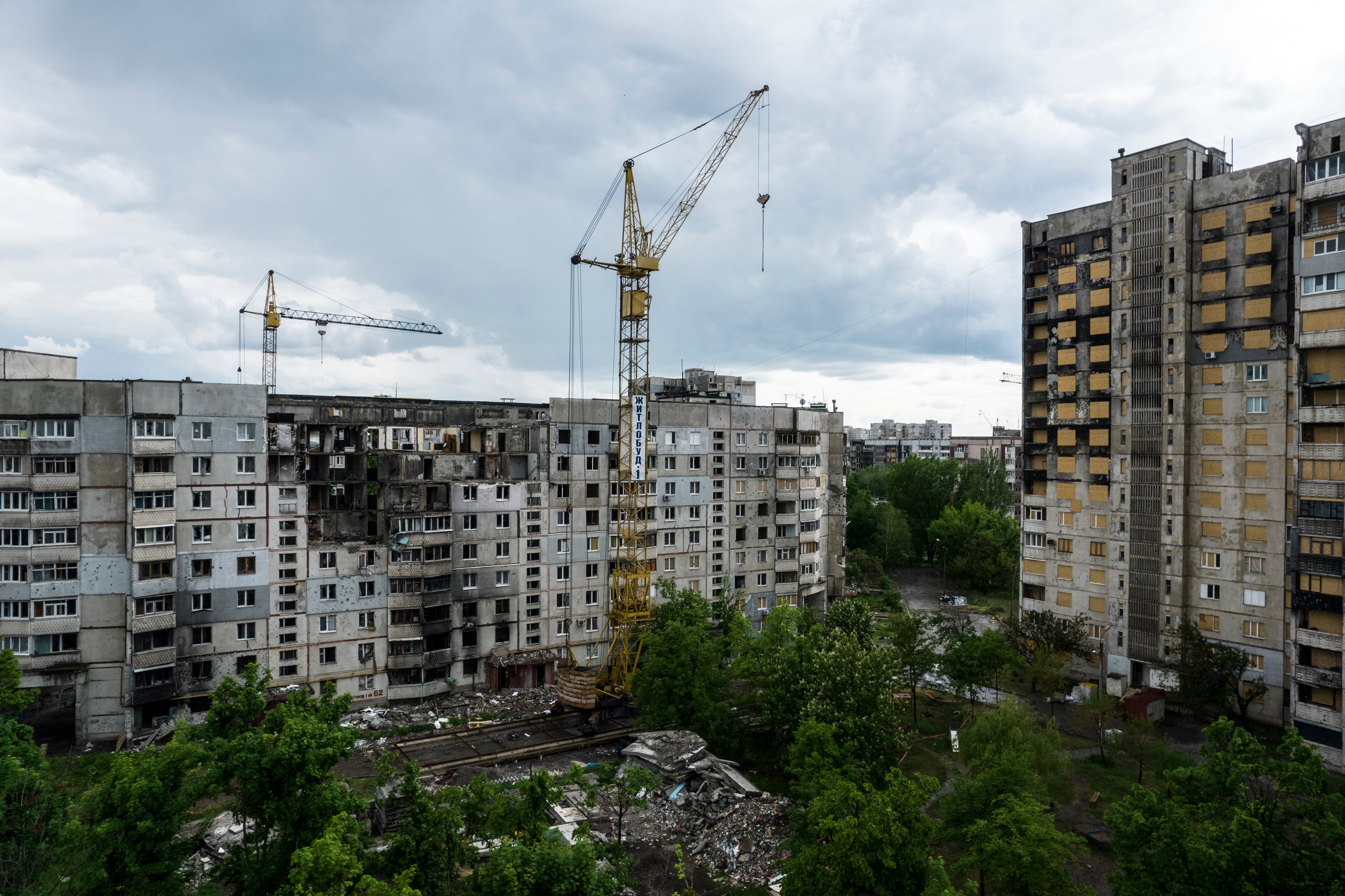 Ukraine's dreams of rebuilding run into reality of soaring costs - Vimarsana News