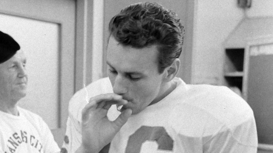 Photo of Chiefs QB Len Dawson Smoking Cigarette During Halftime of Super  Bowl I Remains Incredible